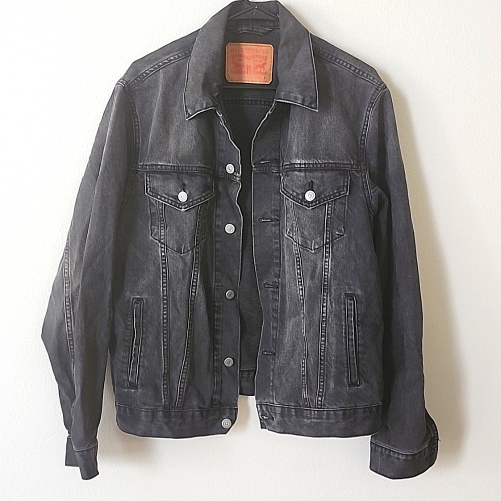 Black Levi's Jean Jacket